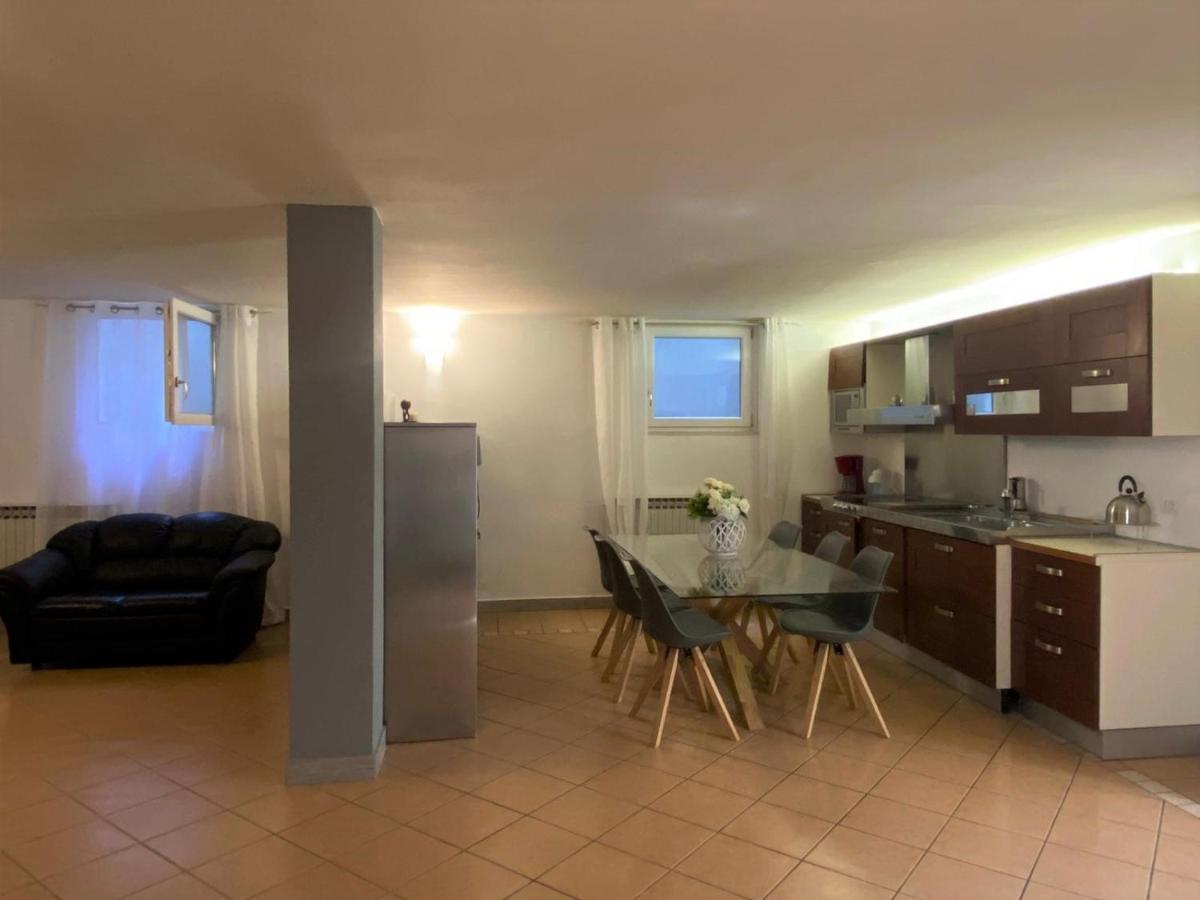 La Dolce Vita - Private Villa With Pool Moniga del Garda Eksteriør bilde